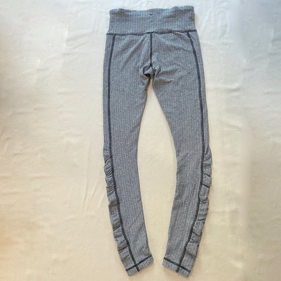 Like new Lululemon Run: Turn Around Tights - Picture 2 of 11